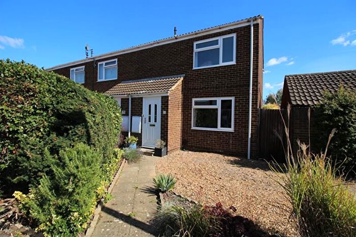 2 Bedroom Semi-Detached House To Rent In Eastdale Close, Bedford, MK42