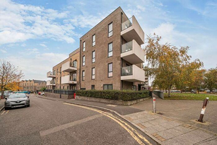 1 Bedroom Flat For Sale In Tranquil Lane, Harrow, HA2