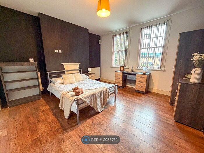 4 Bedroom Flat To Rent In Westcotes Drive, Leicester, LE3