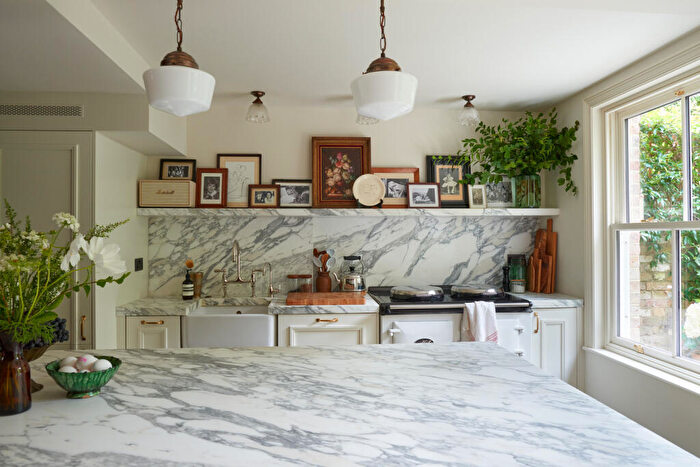 2 Bedroom Flat For Sale In Edis Street, London, NW1