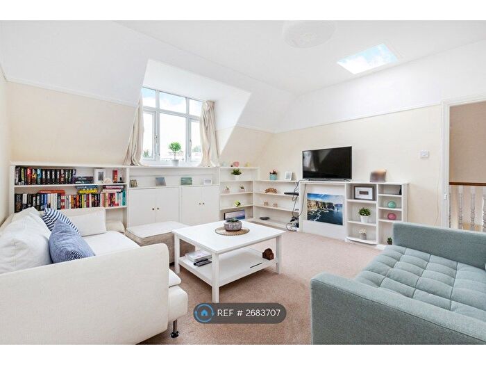 1 Bedroom Flat To Rent In Upper Richmond Road, London, SW15