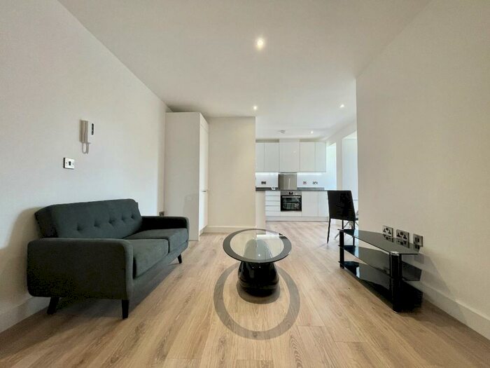 1 Bedroom Apartment To Rent In Broadoaks, Streetsbrook Road, Solihull, West Midlands, B91