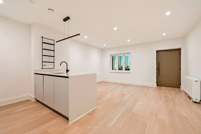 1 Bedroom Flat To Rent In The Factory, Memorial Avenue, Slough, Berkshire, SL1