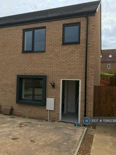 3 Bedroom Semi-Detached House To Rent In Rains Road, Oxley Park, Milton Keynes, MK4