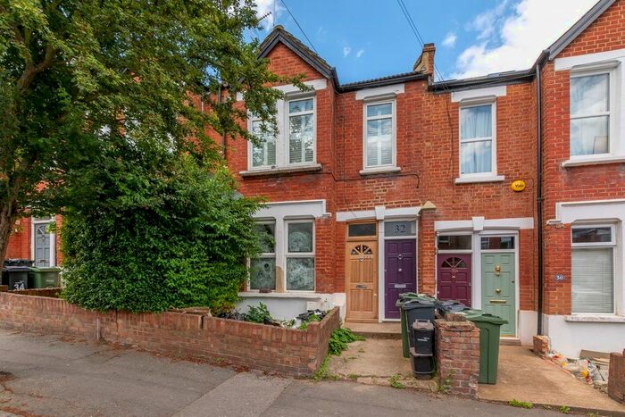 2 Bedroom Maisonette For Sale In Durban Road, West Norwood, SE27