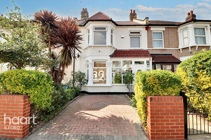 4 Bedroom Terraced House For Sale In Park Road, Ilford, IG1