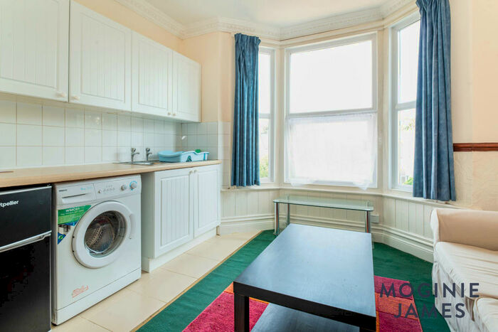 1 Bedroom Flat To Rent In Marlborough Road, Roath, CF23