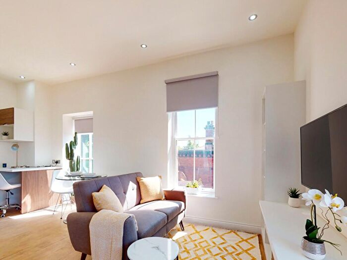 1 Bedroom Apartment To Rent In Apt, Clarendon Road #, LS2