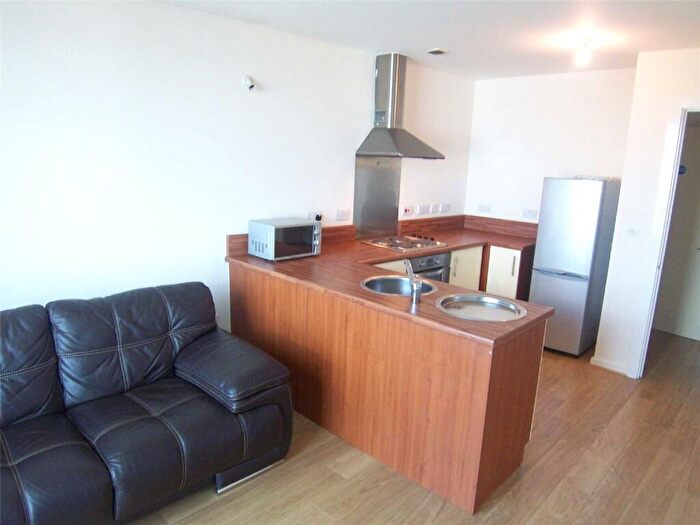 1 Bedroom Flat To Rent In City Point, Chapel Street, City Centre, Salford, M3