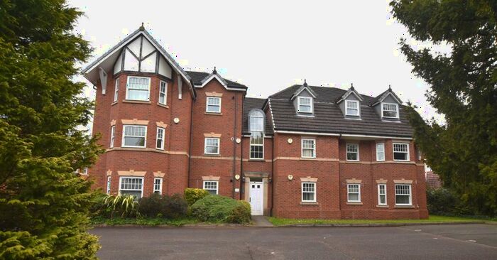 2 Bedroom Apartment For Sale In The Links, Howbeck Road, Oxton, CH43