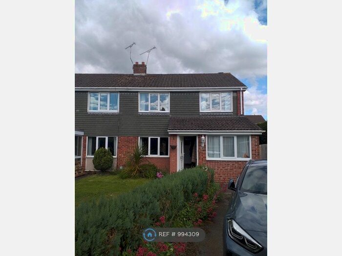 3 Bedroom Semi-Detached House To Rent In Cowhey Close, Chester, CH4