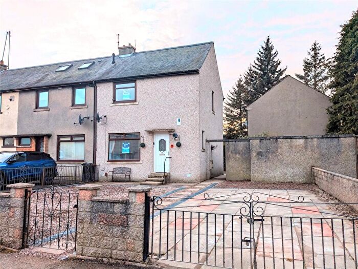 2 Bedroom End Of Terrace House To Rent In Teviot Road, Aberdeen, AB16