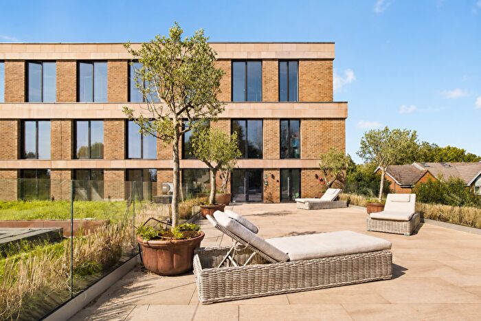 Studio To Rent In Dandi Brondesbury, London, NW2