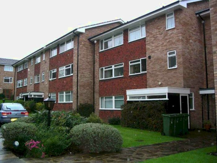 2 Bedroom Flat To Rent In Foxley Court, Christchurch Park, Sutton, SM2