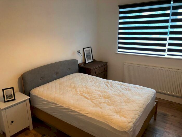 2 Bedroom Apartment To Rent In Barrowfield Lane, Kenilworth, CV8