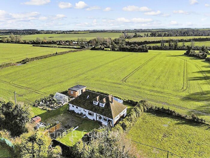 4 Bedroom Chalet For Sale In Guston Road, East Langdon, Dover, Kent, CT15