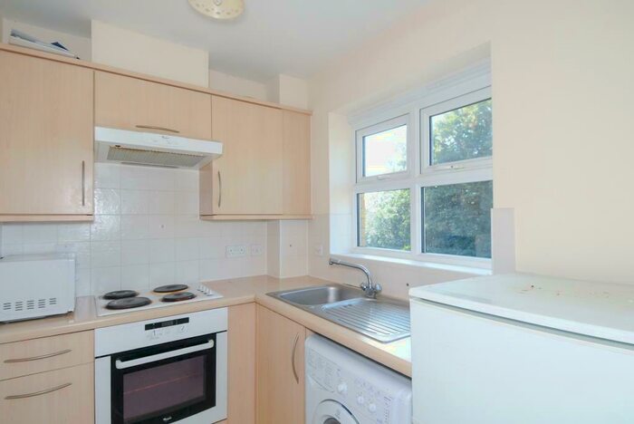 1 Bedroom Apartment To Rent In Newbury, Berkshire, RG14