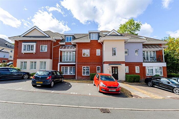 2 Bedroom Flat For Sale In Flowers Avenue, Ruislip, HA4