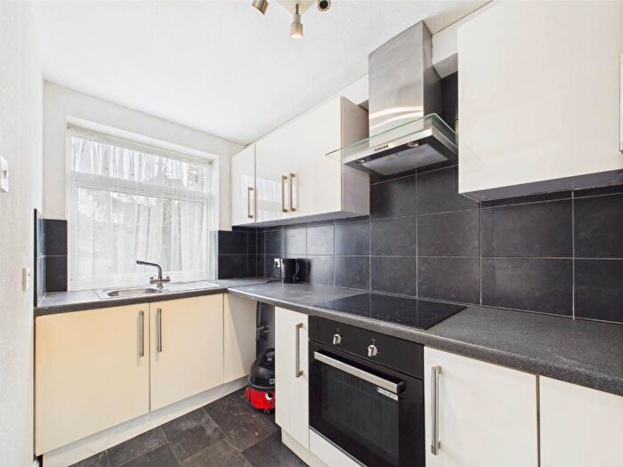1 Bedroom Flat To Rent In Fairfield Close, Sidcup, Kent, DA15