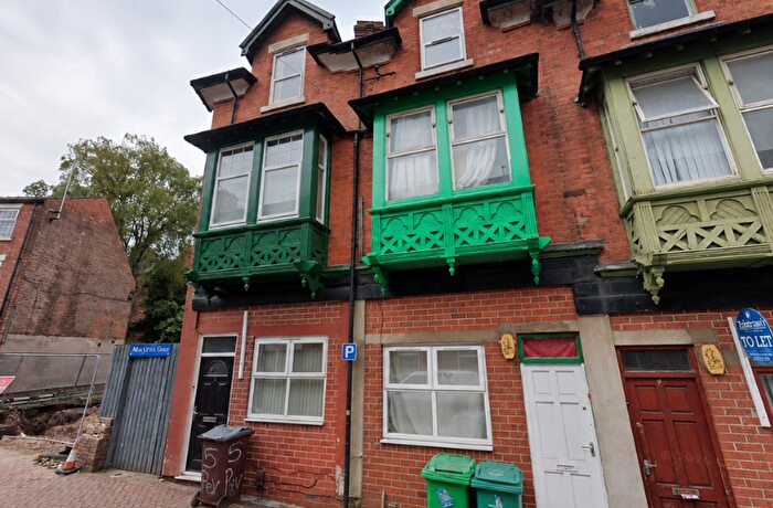 4 Bedroom End Of Terrace House For Sale In Peveril Street, Nottingham, NG7