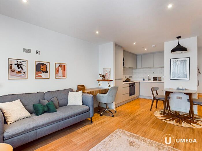 1 Bedroom Apartment To Rent In Kings Stables Road, Old Town, Edinburgh, EH1