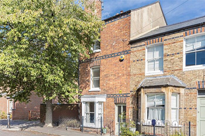 3 Bedroom End Terrace House For Sale In St. Bernards Road, Jericho, OX2