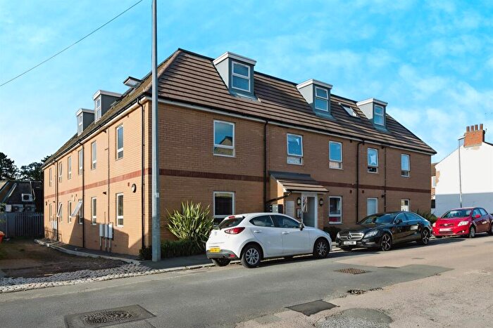 2 Bedroom Apartment To Rent In Ruskin Road, Northampton, NN2