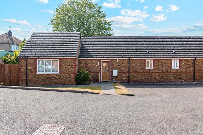 2 Bedroom Semi-Detached Bungalow For Sale In Fosters Mews, Station Road, Longfield, DA3