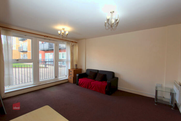 2 Bedroom Flat To Rent In Memorial Heights, Newbury Park, IG2
