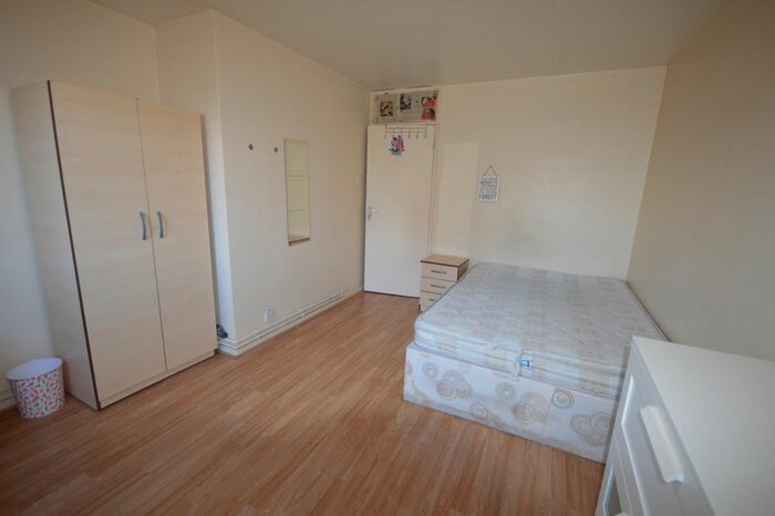 4 Bedroom Flat To Rent In Georges Road, London N7