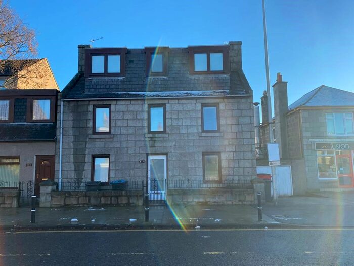 9 Bedroom Town House To Rent In Holburn Street, City Centre, Aberdeen, AB10