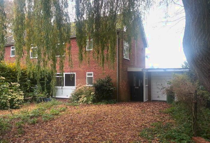 3 Bedroom Semi-Detached House To Rent In Bradcar Road, Shropham NR17