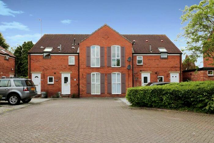 2 Bedroom Flat To Rent In The Willows, Hessle, HU13