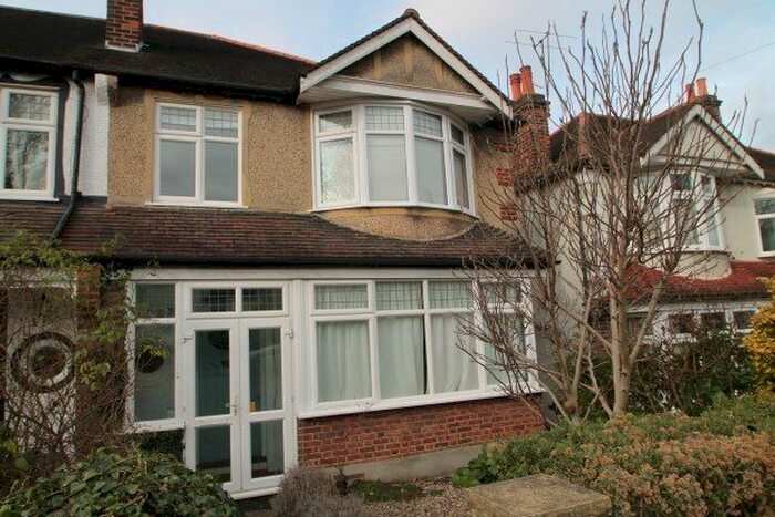 4 Bedroom Semi-Detached House To Rent In Penwortham Road, South Croydon, CR2