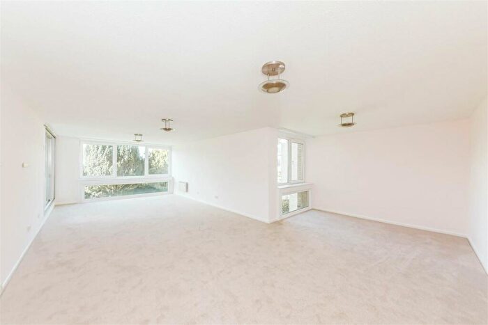 2 Bedroom Apartment To Rent In Durdham Park, Bristol, BS6