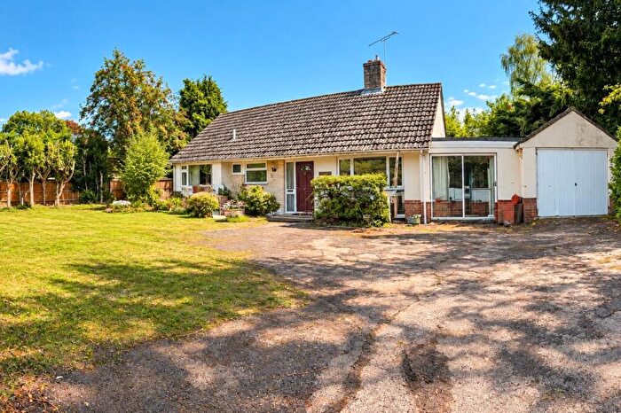 3 Bedroom Bungalow For Sale In Greenwood Way, St Ives, Ringwood, BH24