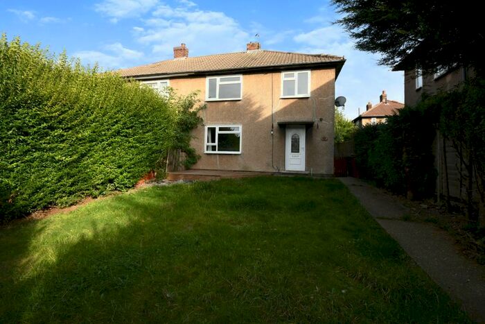 3 Bedroom Semi-Detached House For Sale In Lilac Close, Heath, Chesterfield, Derbyshire, S44