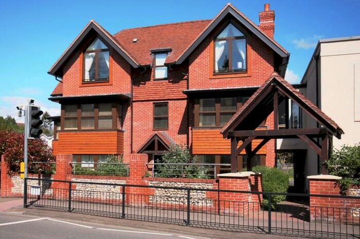 2 Bedroom Apartment To Rent In Dorking, RH4