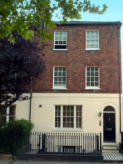 1 Bedroom Flat To Rent In Walton Street - Jericho, OX1