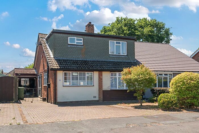 4 Bedroom Semi-Detached House For Sale In Hazel Road, Mytchett, GU16