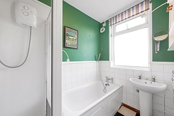 4 Bedroom Property To Rent In Birchanger Road, South Norwood, SE25