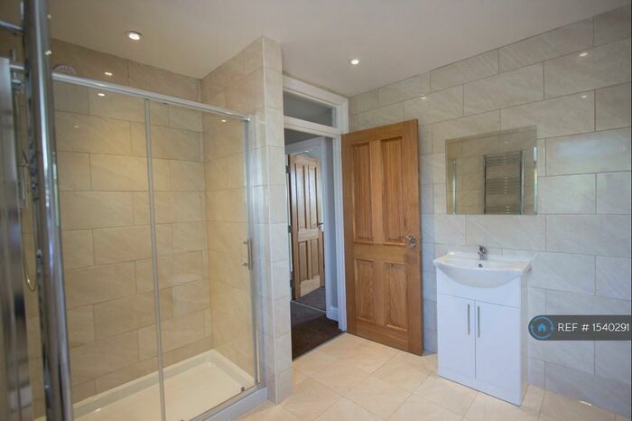 8 Bedroom Semi-Detached House To Rent In Carlton Road, Southampton, SO15