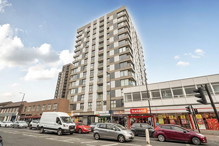 1 Bedroom Flat For Sale In Station Road, Edgware, Greater London., HA8