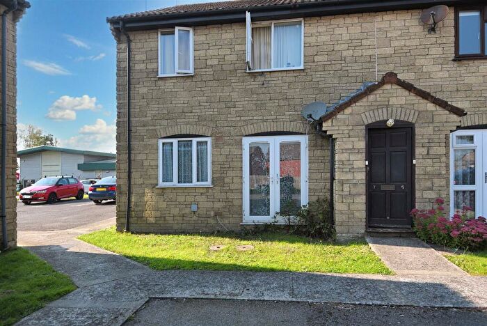 1 Bedroom Flat For Sale In New Road, Gillingham, SP8
