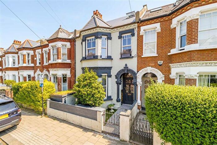 5 Bedroom House To Rent In Broomwood Road, Battersea, SW11