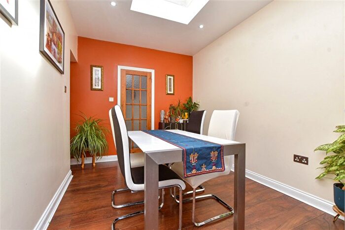 3 Bedroom Semi-Detached House For Sale In Purley Oaks Road, South Croydon, Surrey, CR2