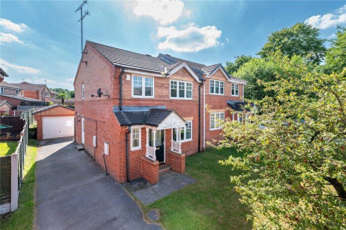 3 Bedroom Semi Detached House For Sale In Wigeon Approach, Morley, Leeds, West Yorkshire, LS27