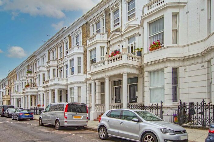 2 Bedroom Flat To Rent In Perham Road, London, W14