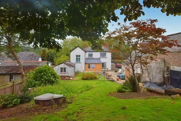 4 Bedroom Detached House For Sale In Carmarthen Road, Newcastle Emlyn, SA38