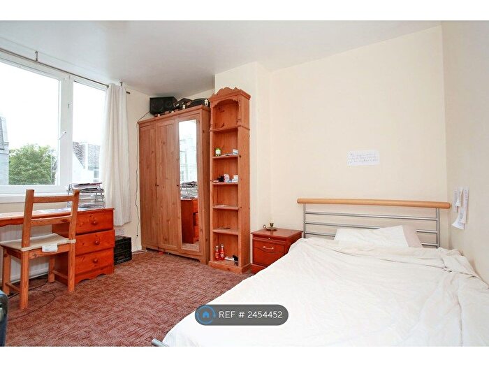 5 Bedroom Semi-Detached House To Rent In Sunnyside Road, Aberdeen, AB24